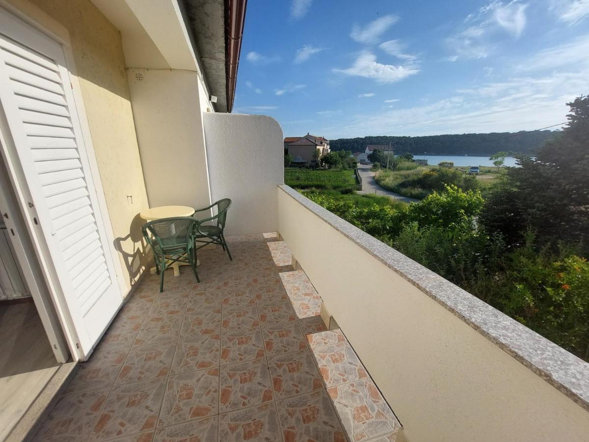 Rooms Marto Rab Eksteriør bilde